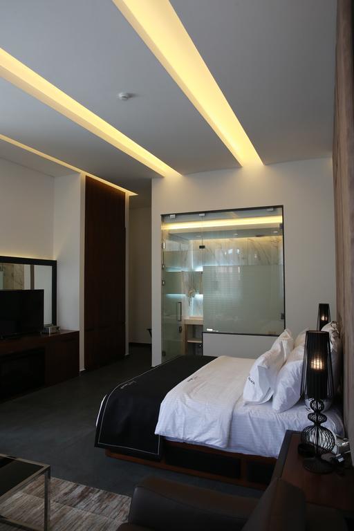 Luxor Hotel Jounieh Buitenkant foto
