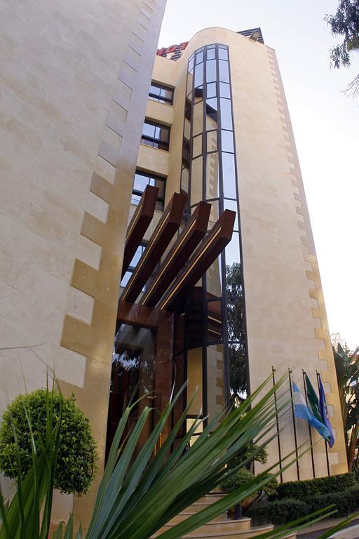 Luxor Hotel Jounieh Buitenkant foto