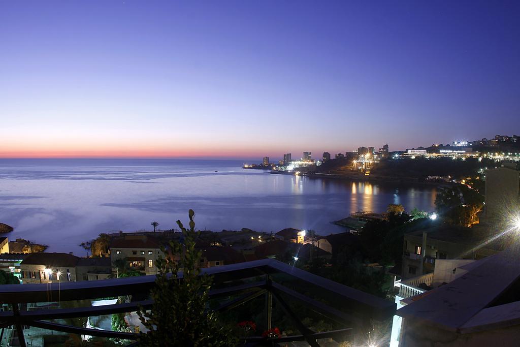 Luxor Hotel Jounieh Buitenkant foto