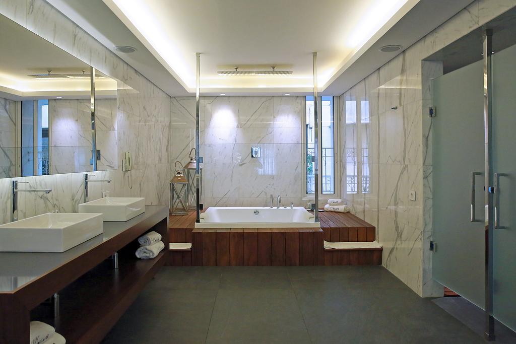 Luxor Hotel Jounieh Buitenkant foto