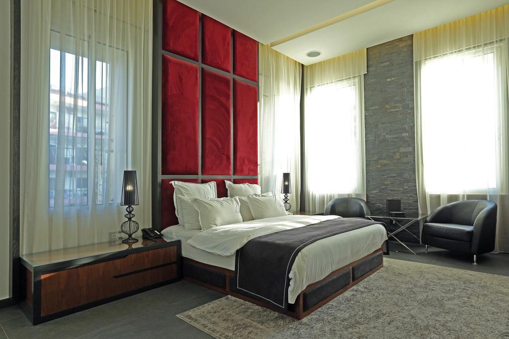Luxor Hotel Jounieh Buitenkant foto