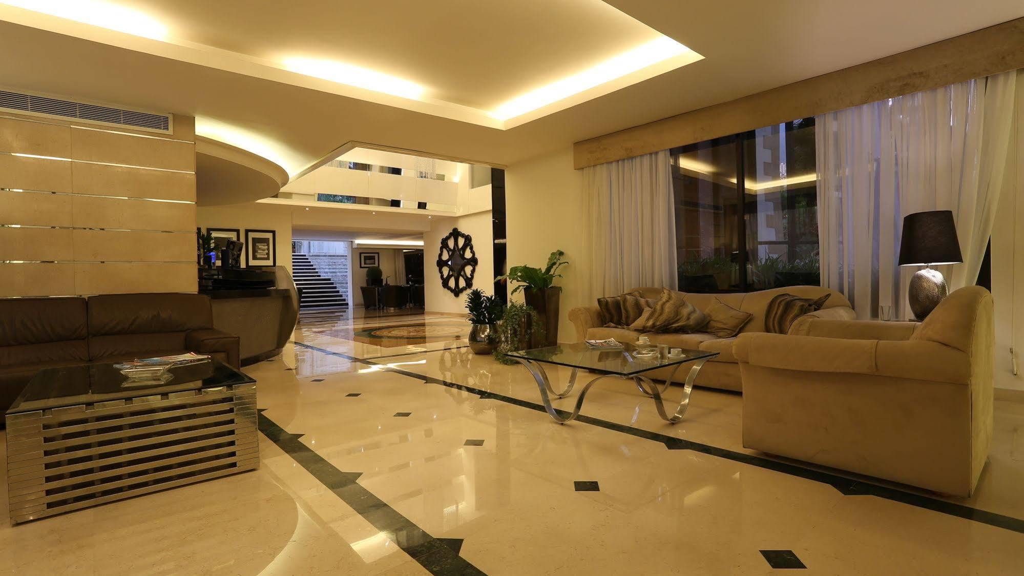 Luxor Hotel Jounieh Buitenkant foto